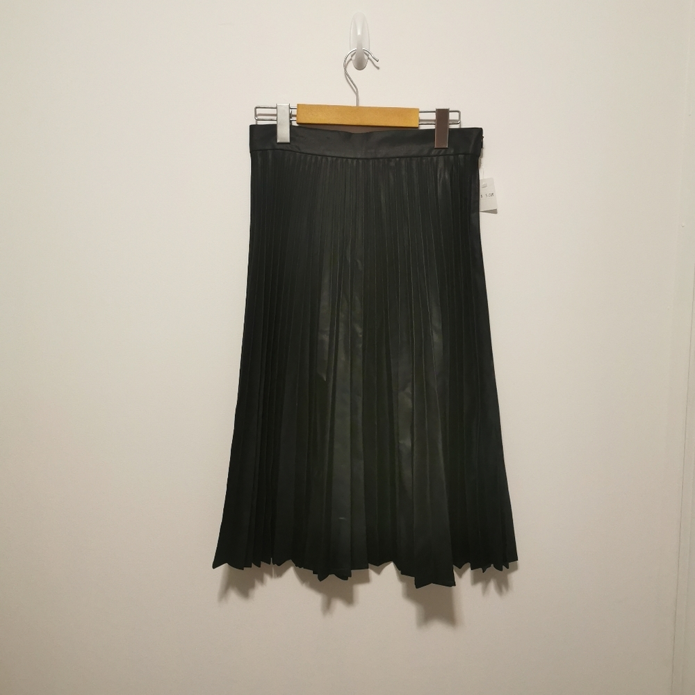 ZARA | NWT black pleated midi skirt size sm